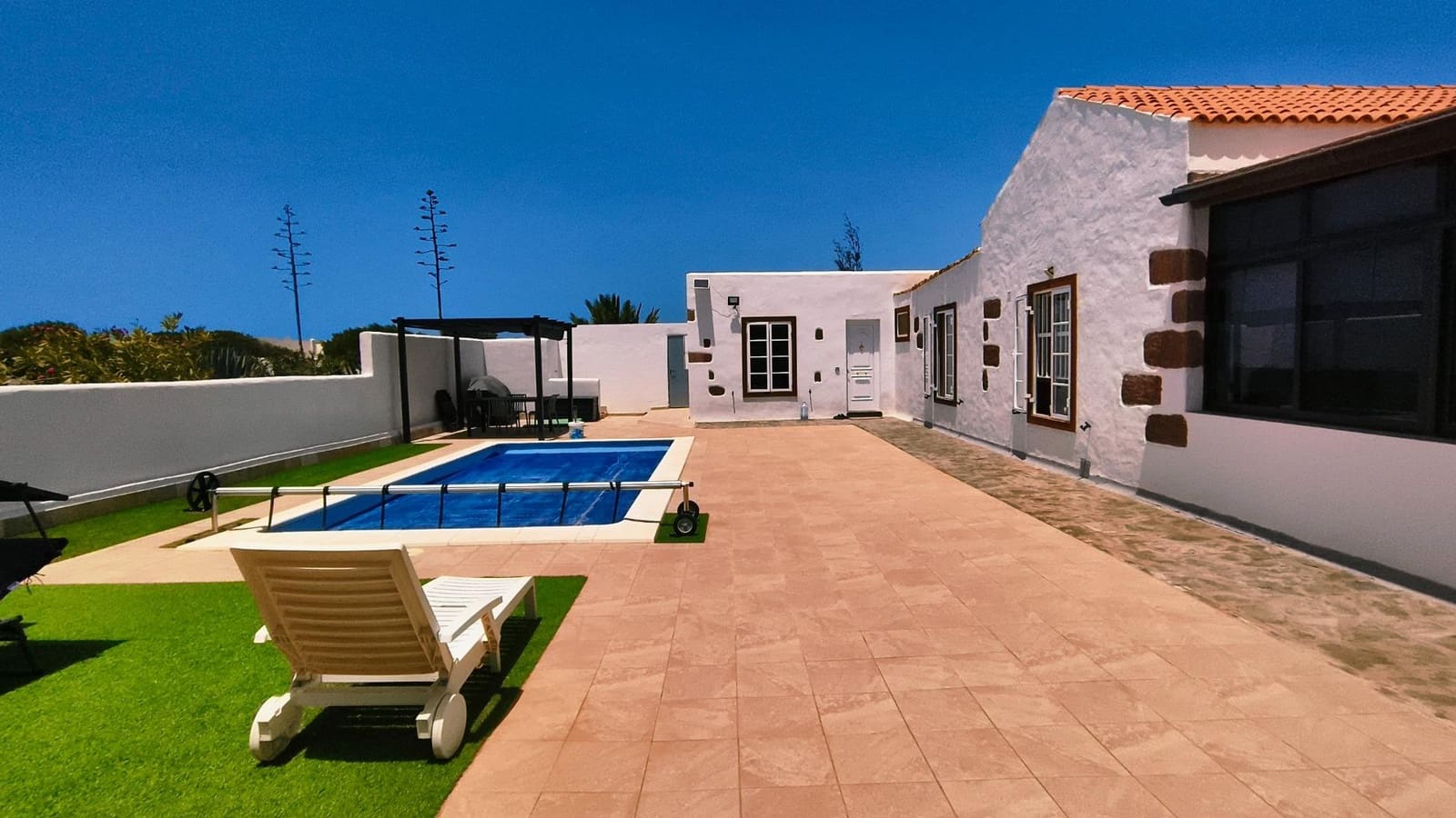 5 sovrum Villa till salu i Puerto del Rosario med pool garage - 590 000 € (Ref: 10022633)