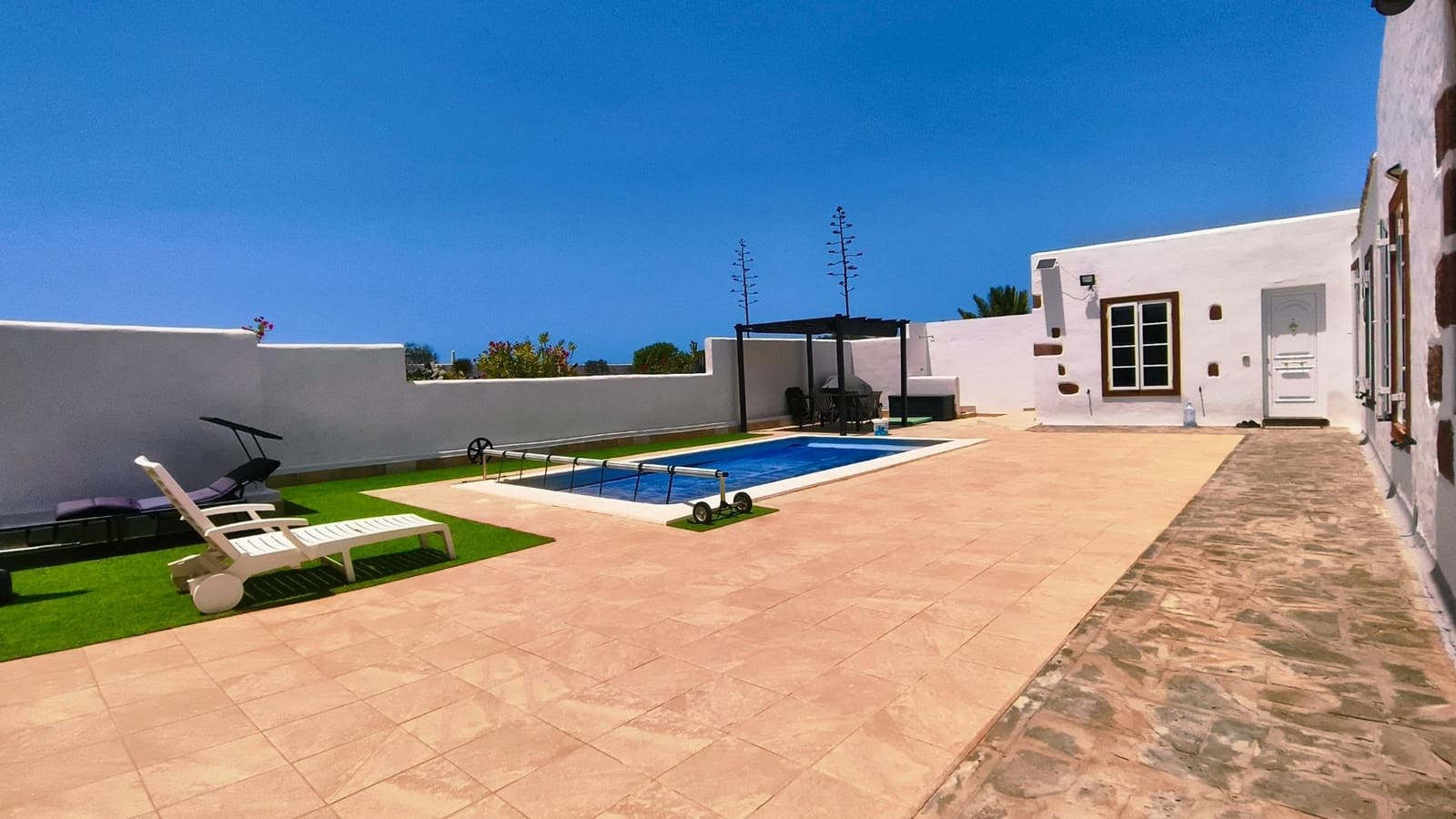 5 sovrum Villa till salu i Puerto del Rosario med pool garage - 590 000 € (Ref: 10022633)