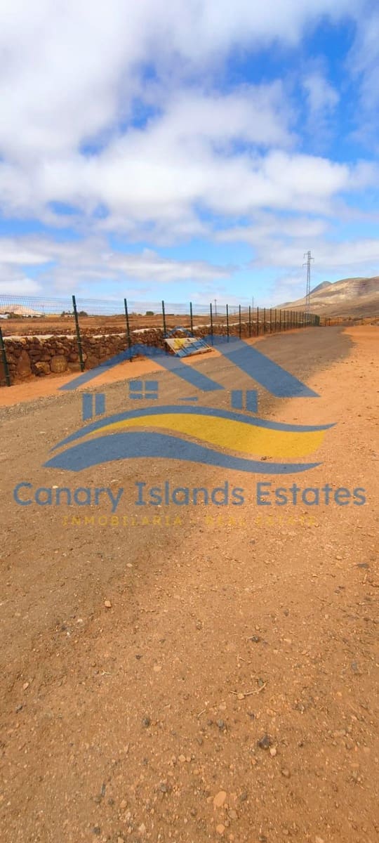 Bouwgrond te koop in Puerto del Rosario - € 165.000 (Ref: 9215271)