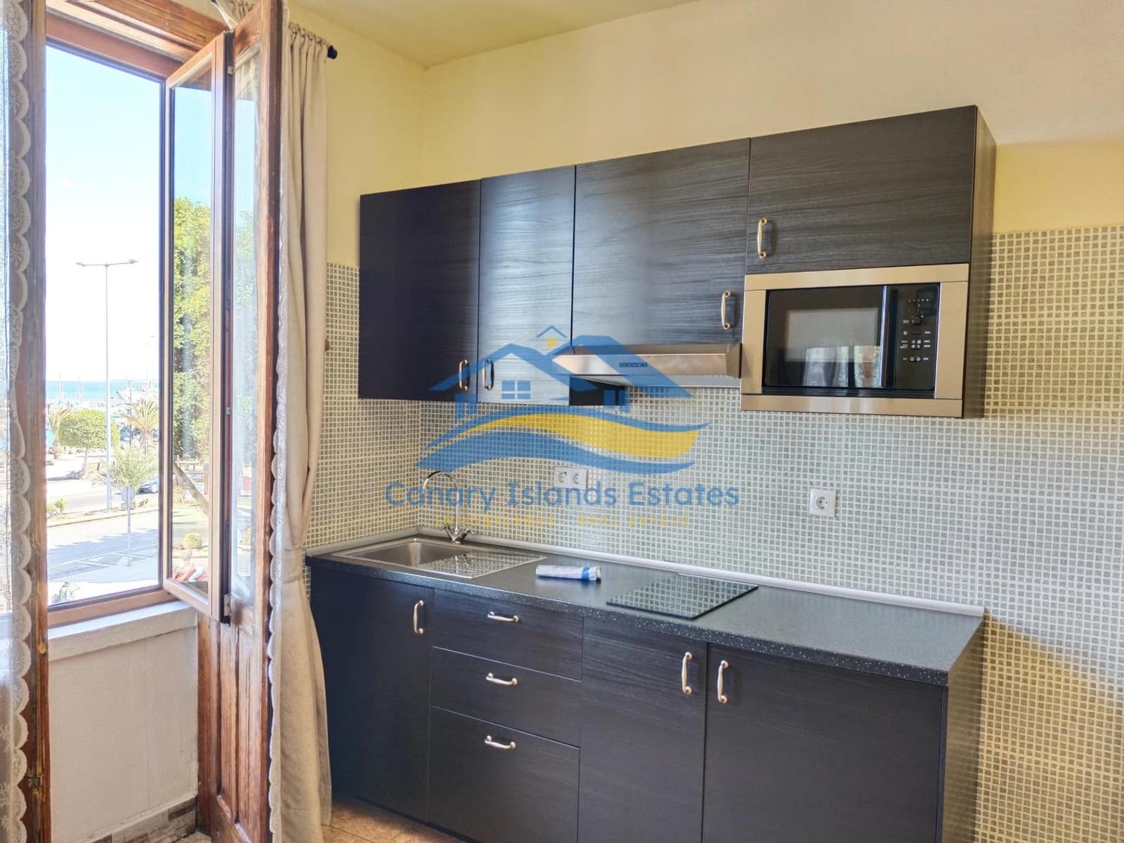 7 soveværelse Hotel til salg i Puerto del Rosario - € 595.000 (Ref: 9215272)