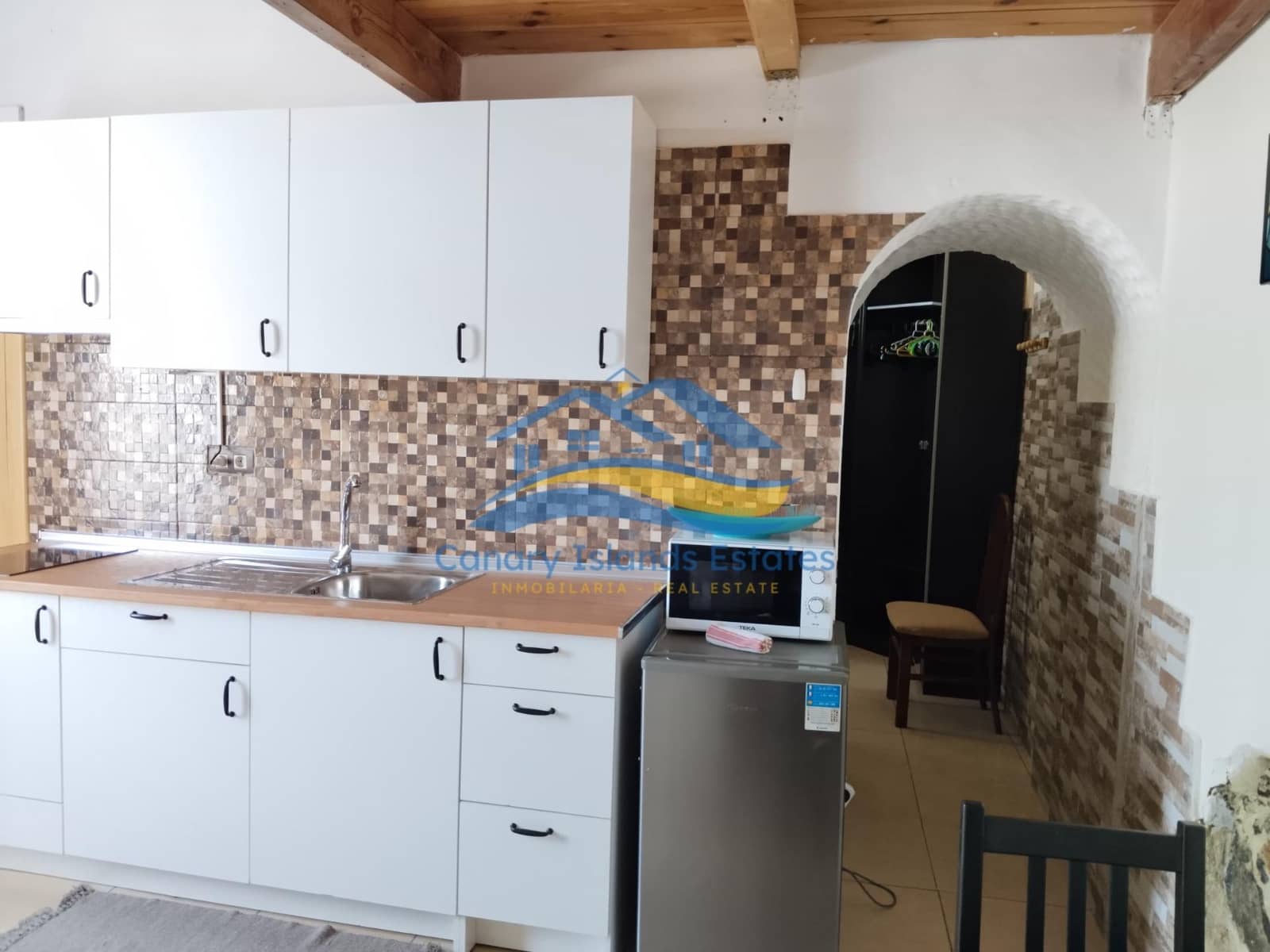 7 soveværelse Hotel til salg i Puerto del Rosario - € 595.000 (Ref: 9215272)