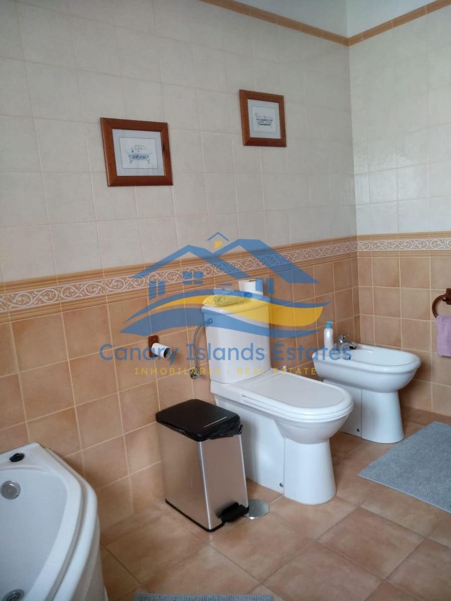 4 soveværelse Villa til salg i Villaverde - € 575.000 (Ref: 9215273)