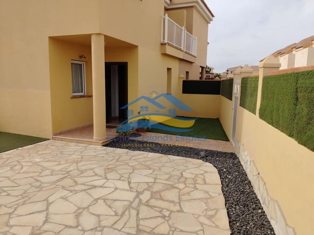2 slaapkamer Villa te koop in Corralejo, La Oliva - € 395.000 (Ref: 9215275)
