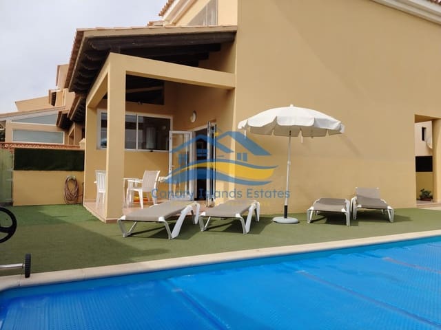 2 slaapkamer Villa te koop in Corralejo, La Oliva - € 395.000 (Ref: 9215275)