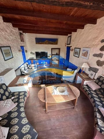 4 bedroom Finca/Country House for sale in Puerto del Rosario - € 680,000 (Ref: 9215278)