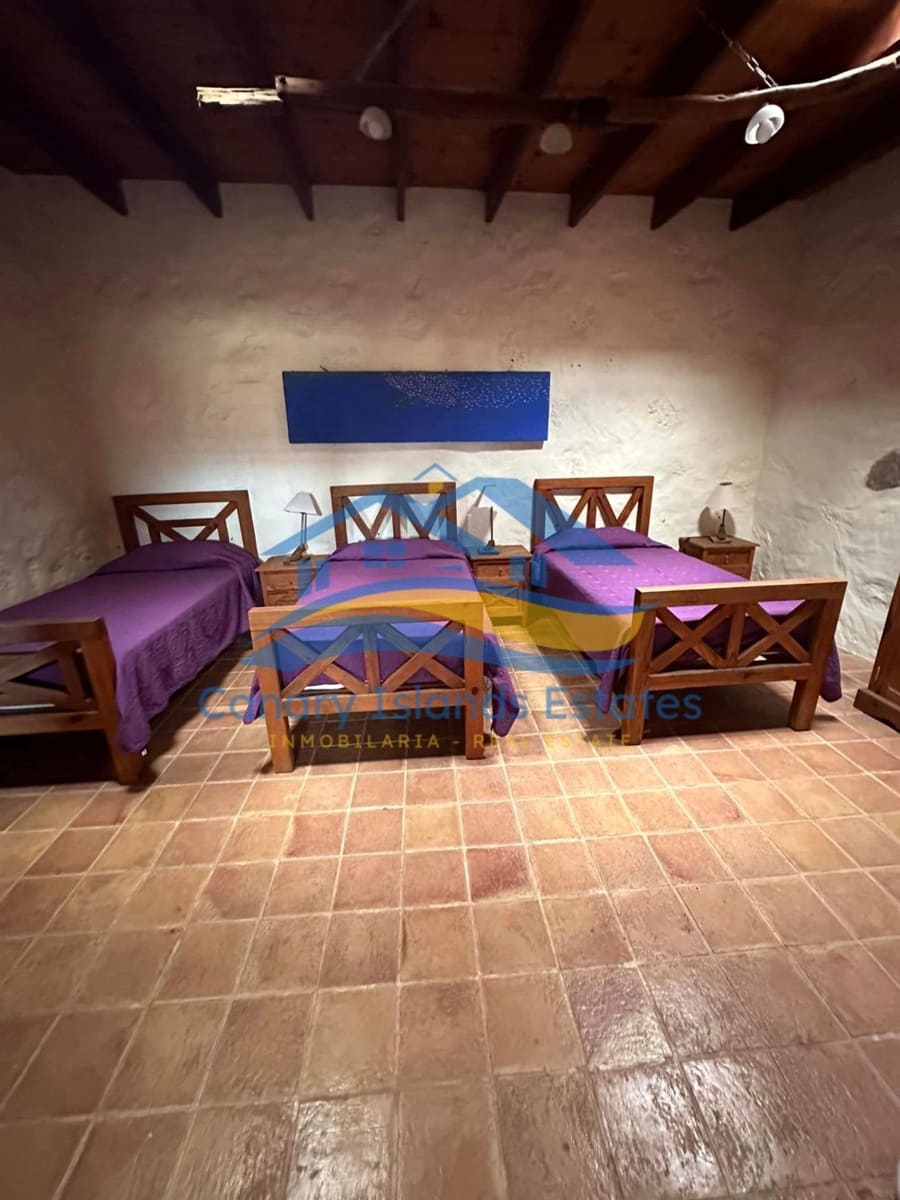 4 soveværelse Finca/Landehus til salg i Puerto del Rosario - € 680.000 (Ref: 9215278)