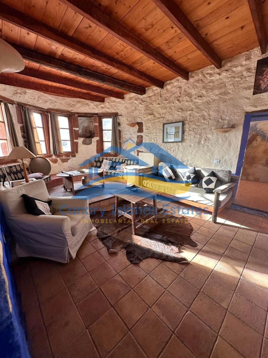 4 soveværelse Finca/Landehus til salg i Puerto del Rosario - € 680.000 (Ref: 9215278)