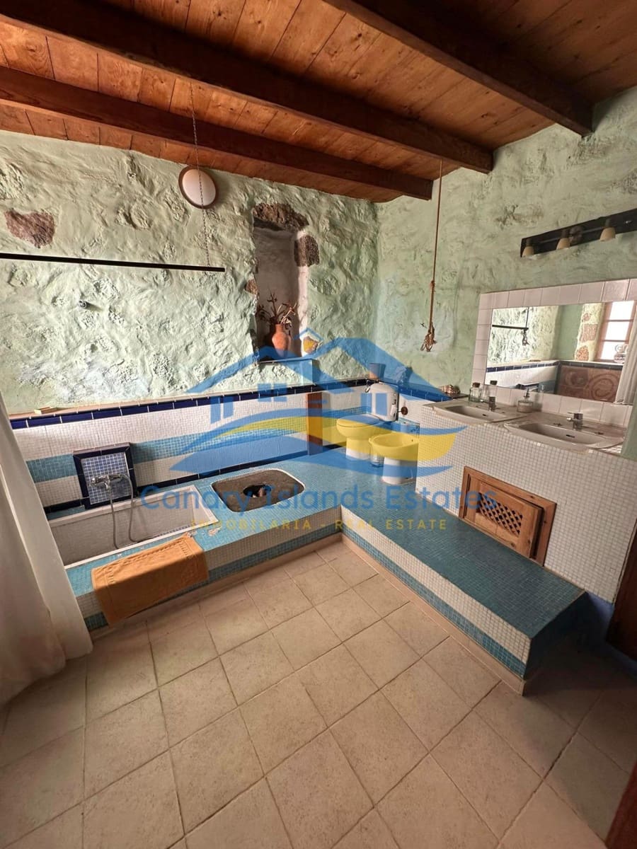 4 soveværelse Finca/Landehus til salg i Puerto del Rosario - € 680.000 (Ref: 9215278)