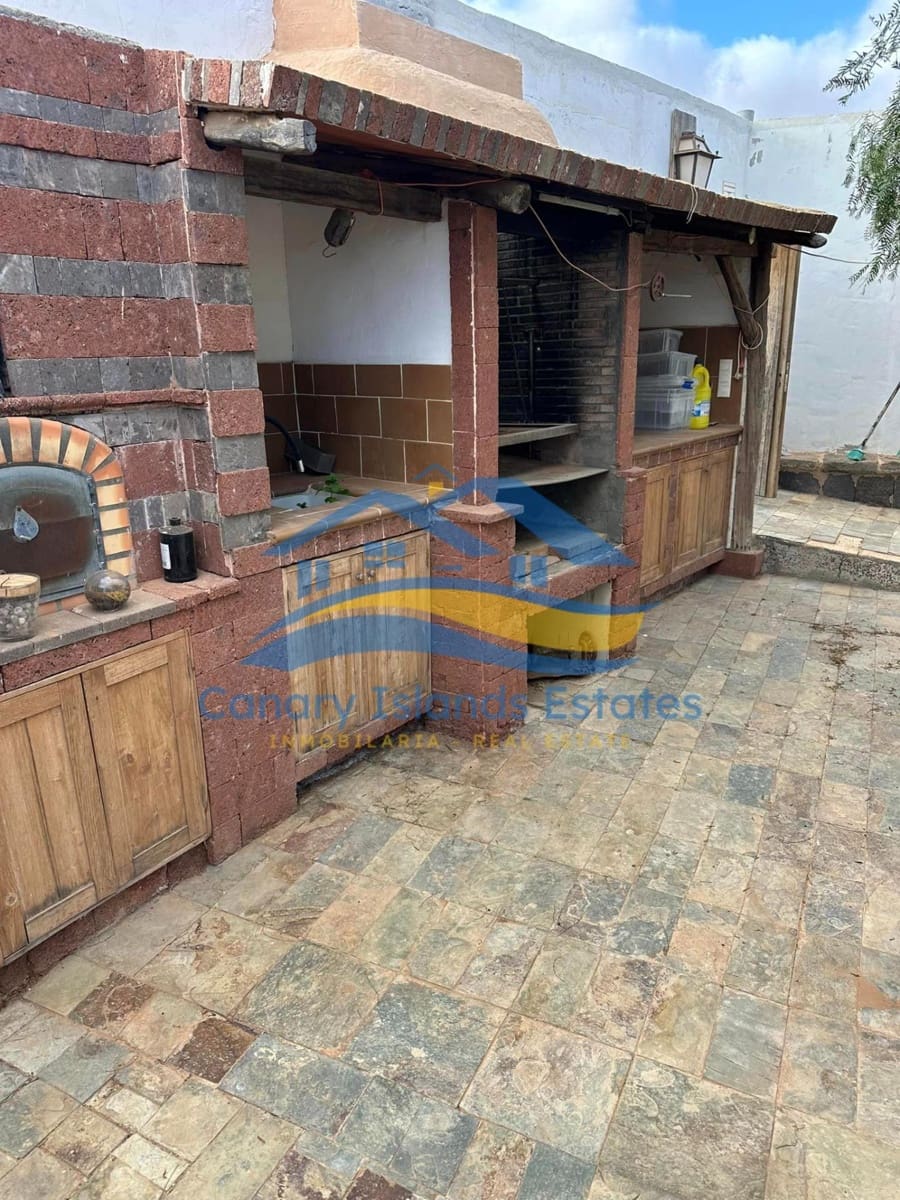 4 soveværelse Finca/Landehus til salg i Puerto del Rosario - € 680.000 (Ref: 9215278)