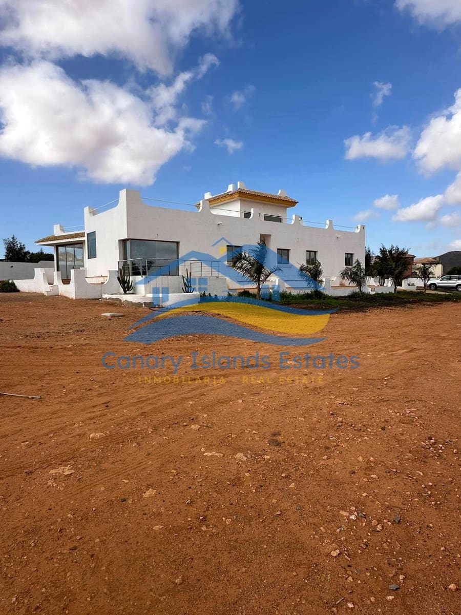 5 sovrum Villa till salu i Antigua - 590 000 € (Ref: 9215280)