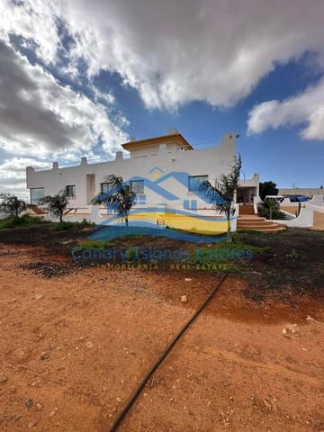 5 sovrum Villa till salu i Antigua - 590 000 € (Ref: 9215280)