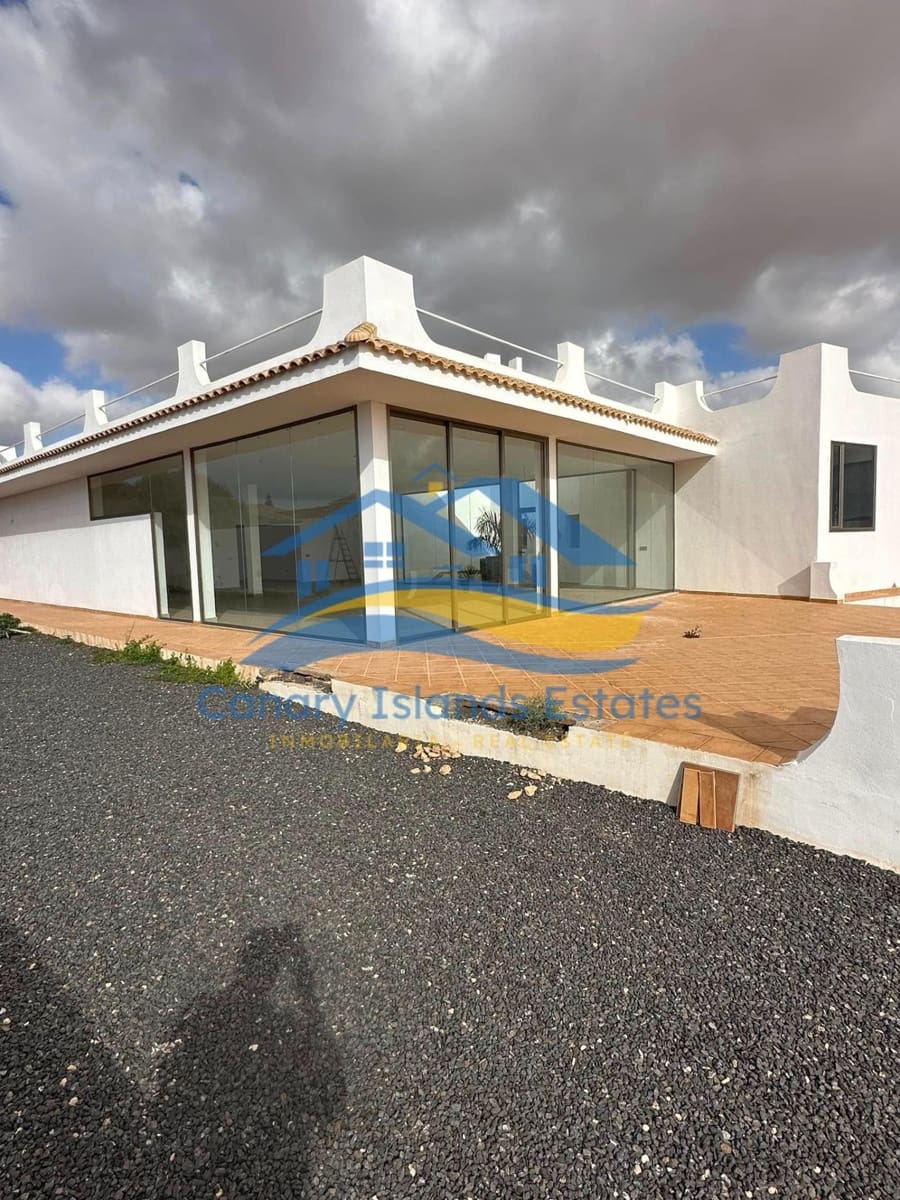 5 sovrum Villa till salu i Antigua - 590 000 € (Ref: 9215280)