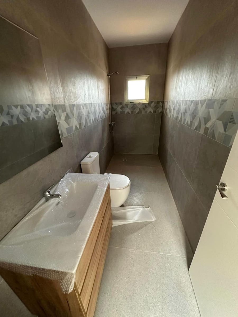 5 bedroom Villa for sale in Antigua - € 590,000 (Ref: 9215280)
