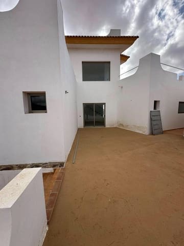 5 slaapkamer Villa te koop in Antigua - € 590.000 (Ref: 9215280)