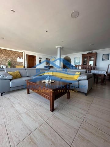 3 bedroom Apartment for sale in Puerto Lajas, Puerto del Rosario - € 480,000 (Ref: 9215283)