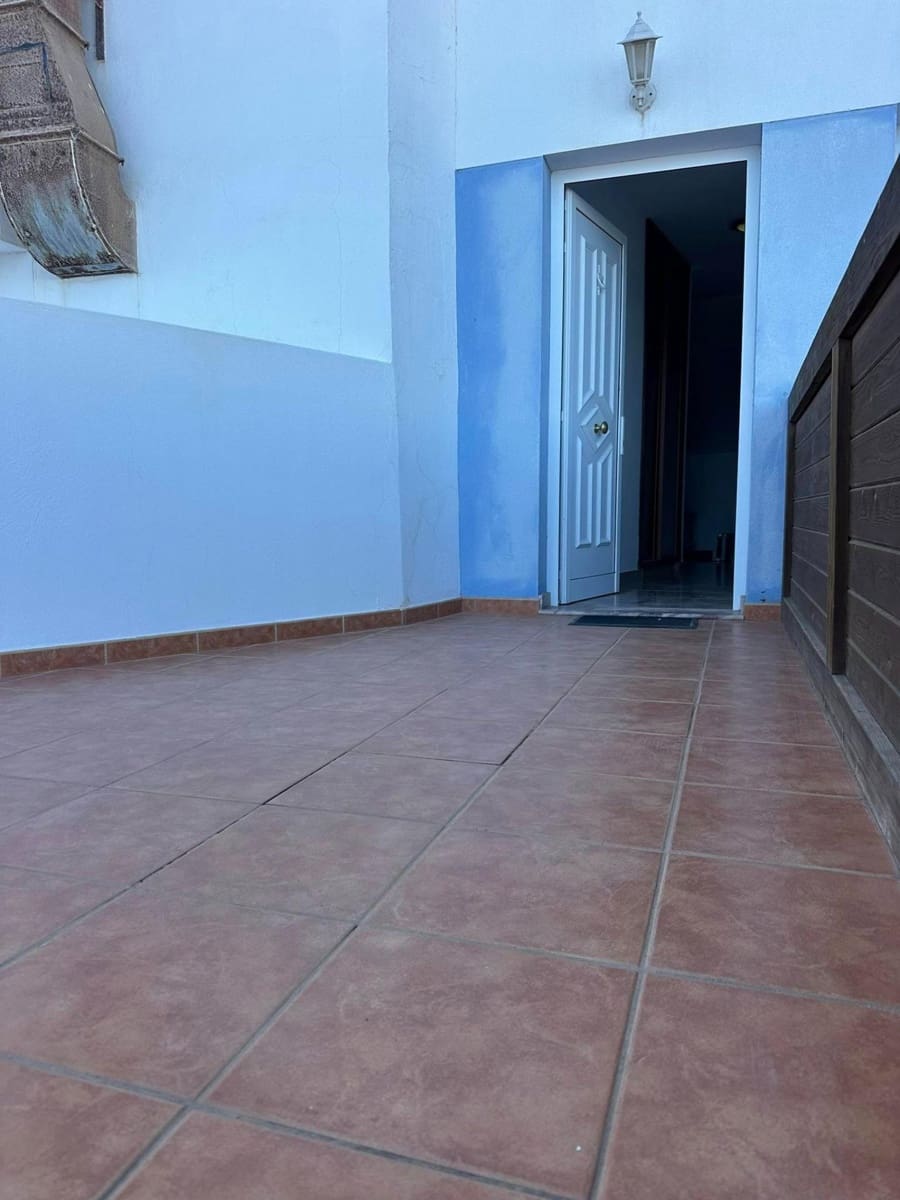 3 slaapkamer Appartement te koop in Puerto Lajas - € 480.000 (Ref: 9215283)