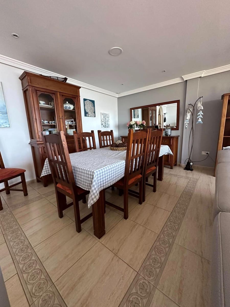 3 slaapkamer Appartement te koop in Puerto Lajas - € 480.000 (Ref: 9215283)