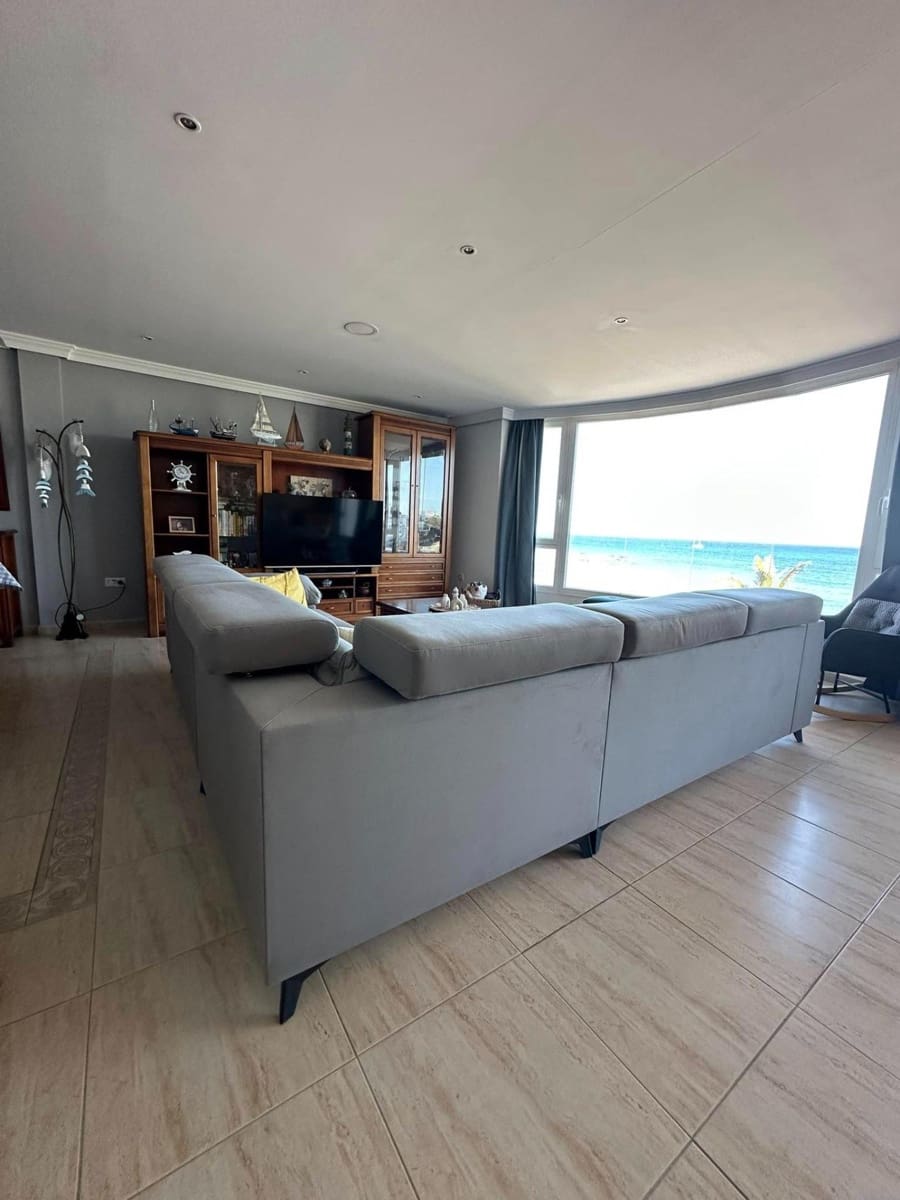 3 slaapkamer Appartement te koop in Puerto Lajas - € 480.000 (Ref: 9215283)
