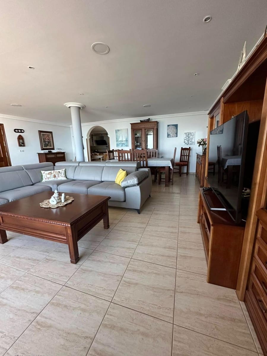 3 slaapkamer Appartement te koop in Puerto Lajas - € 480.000 (Ref: 9215283)