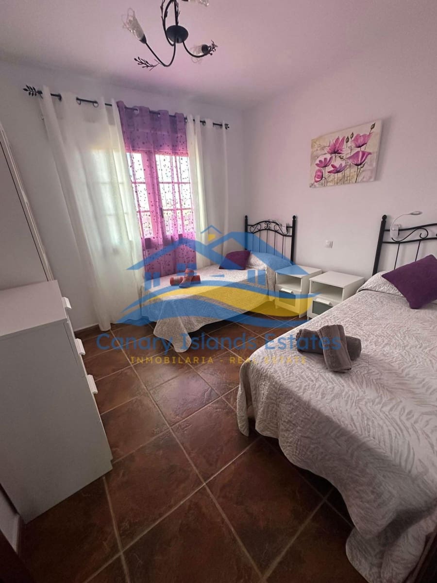 3 soveværelse Villa til salg i Antigua med garage - € 450.000 (Ref: 9215285)