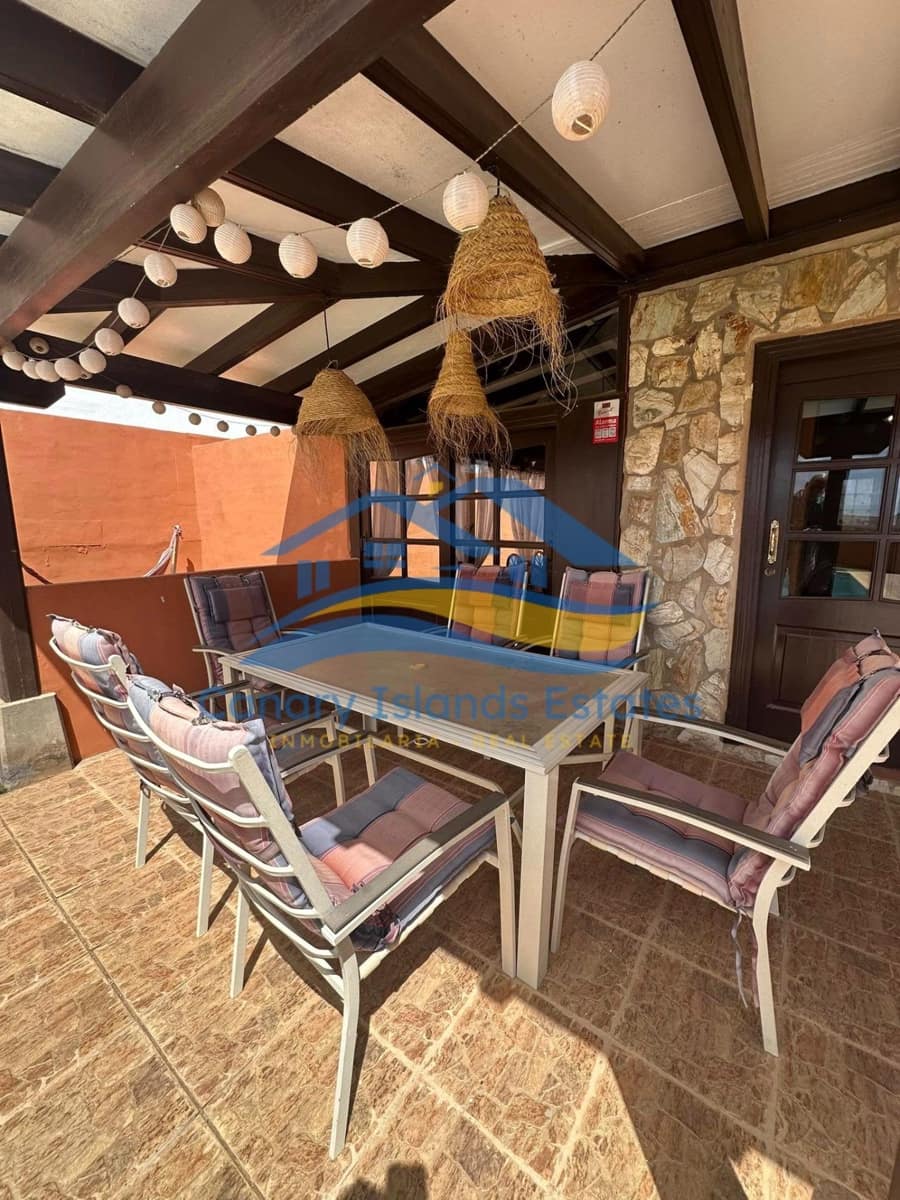 3 soveværelse Villa til salg i Antigua med garage - € 450.000 (Ref: 9215285)