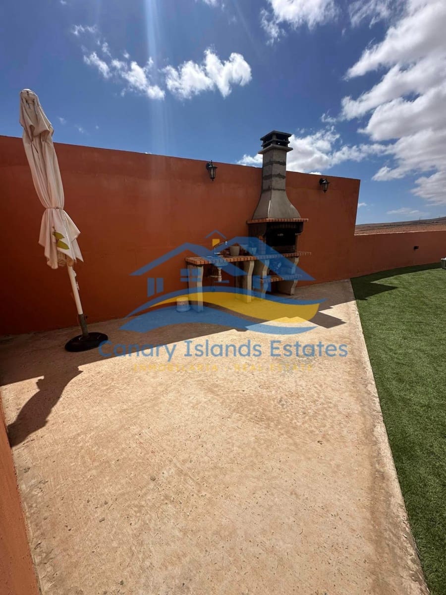 3 soveværelse Villa til salg i Antigua med garage - € 450.000 (Ref: 9215285)