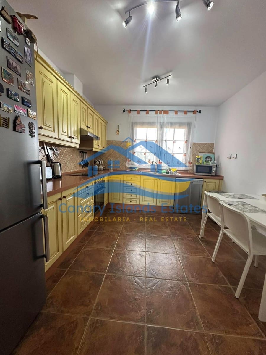 3 soveværelse Villa til salg i Antigua med garage - € 450.000 (Ref: 9215285)