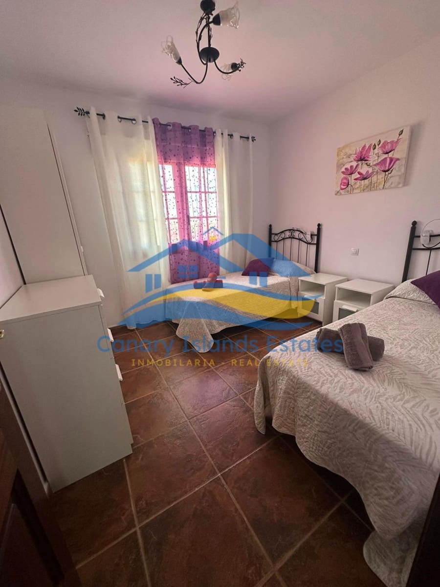 3 soveværelse Villa til salg i Antigua med garage - € 450.000 (Ref: 9215285)