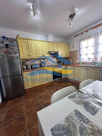 3 camera da letto Villa in vendita in Antigua con garage - 450.000 € (Rif: 9215285)