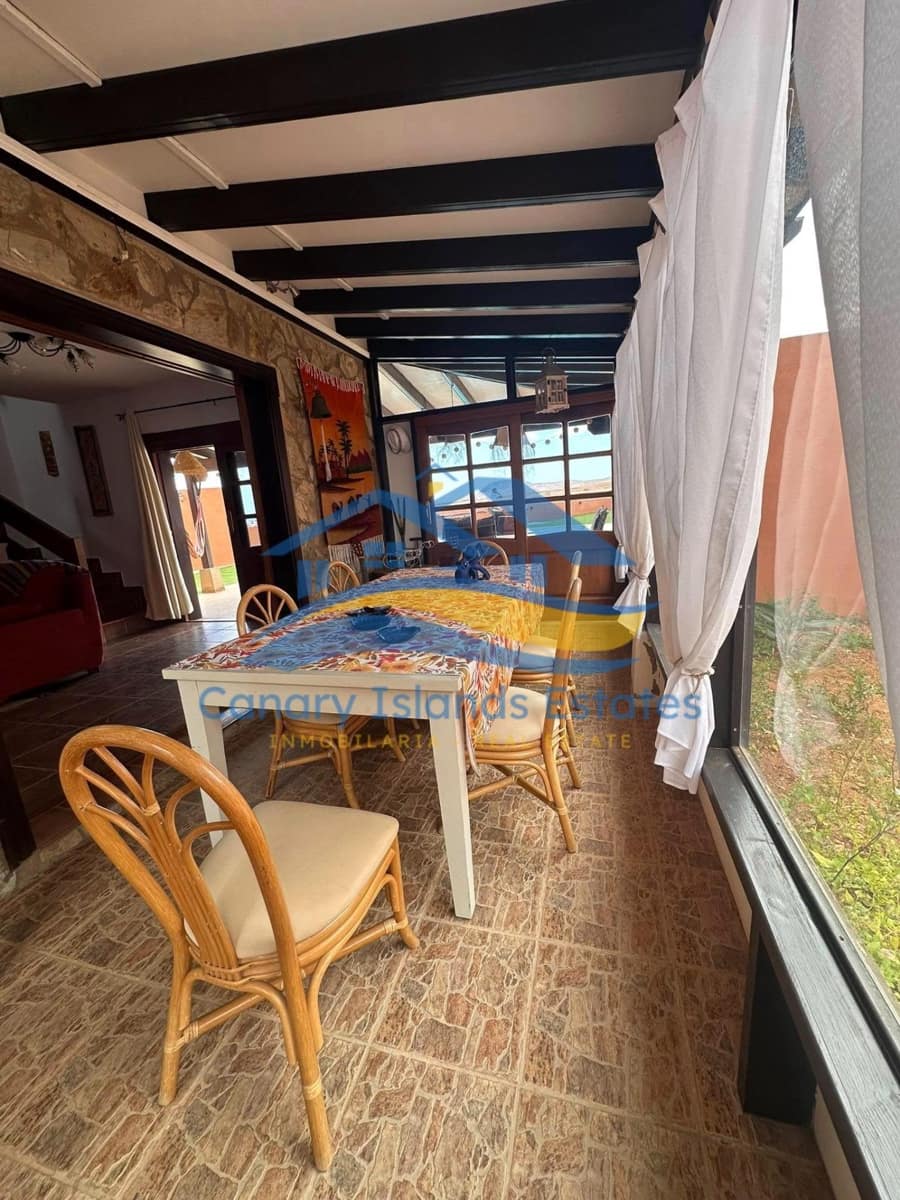 3 soveværelse Villa til salg i Antigua med garage - € 450.000 (Ref: 9215285)