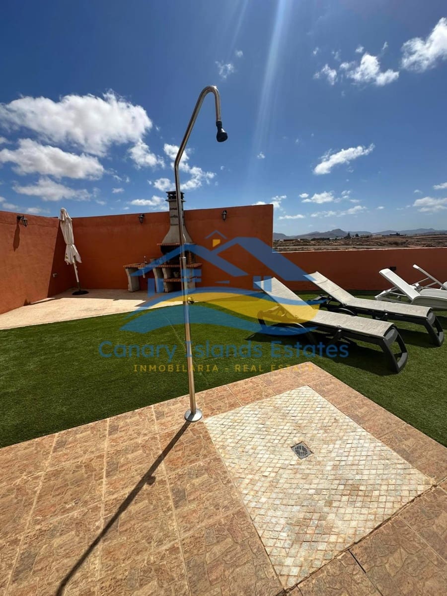 3 soveværelse Villa til salg i Antigua med garage - € 450.000 (Ref: 9215285)