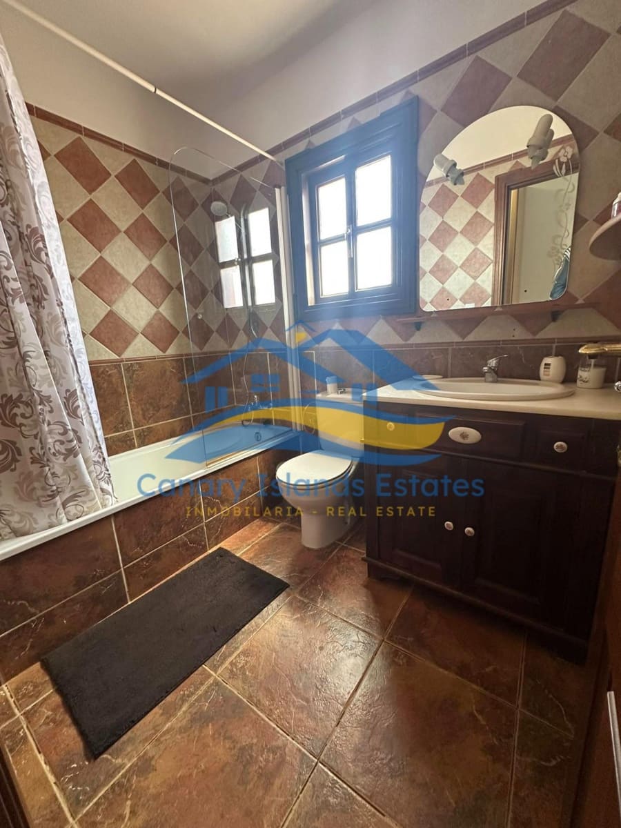 3 soveværelse Villa til salg i Antigua med garage - € 450.000 (Ref: 9215285)