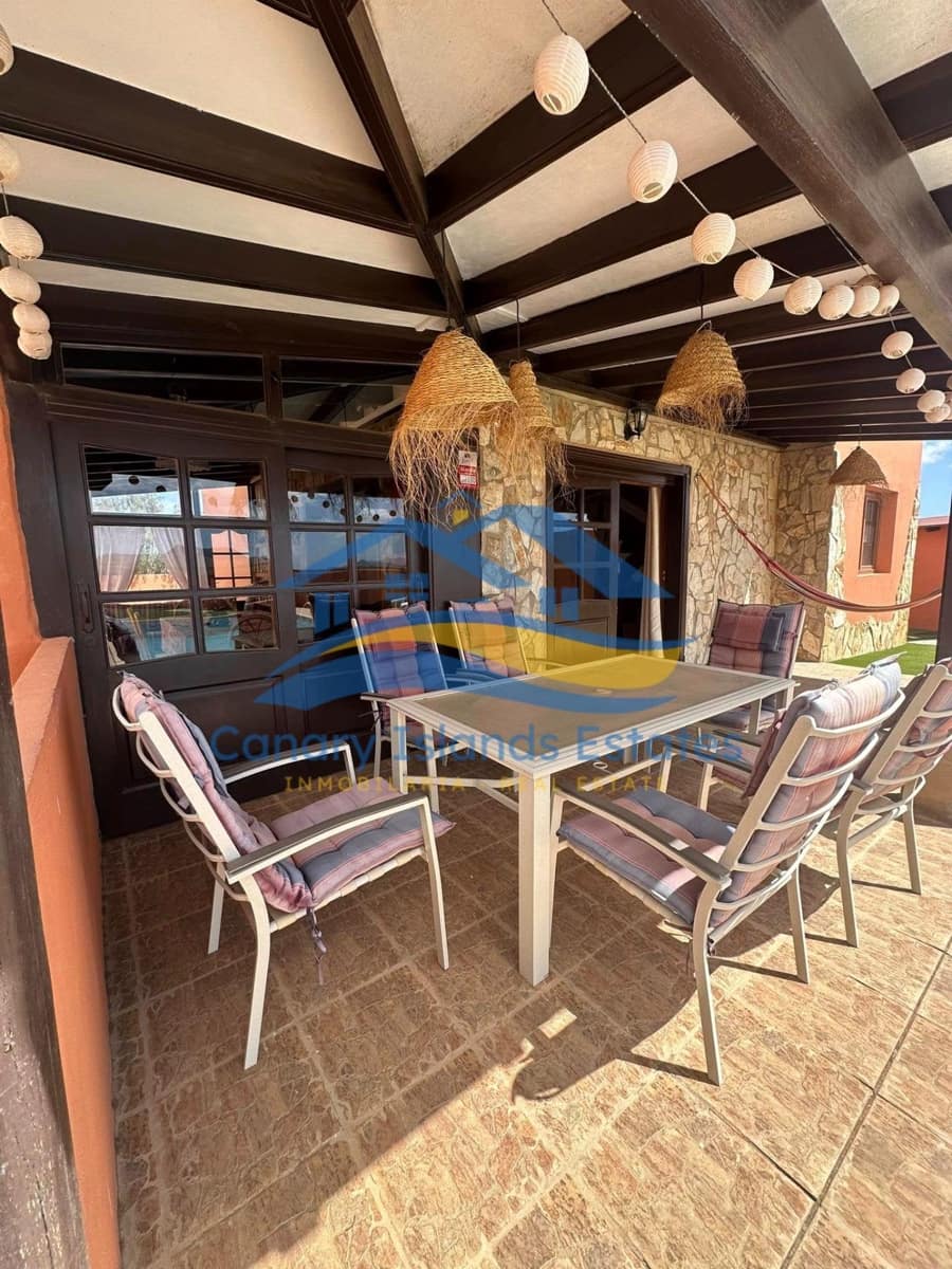 3 soveværelse Villa til salg i Antigua med garage - € 450.000 (Ref: 9215285)