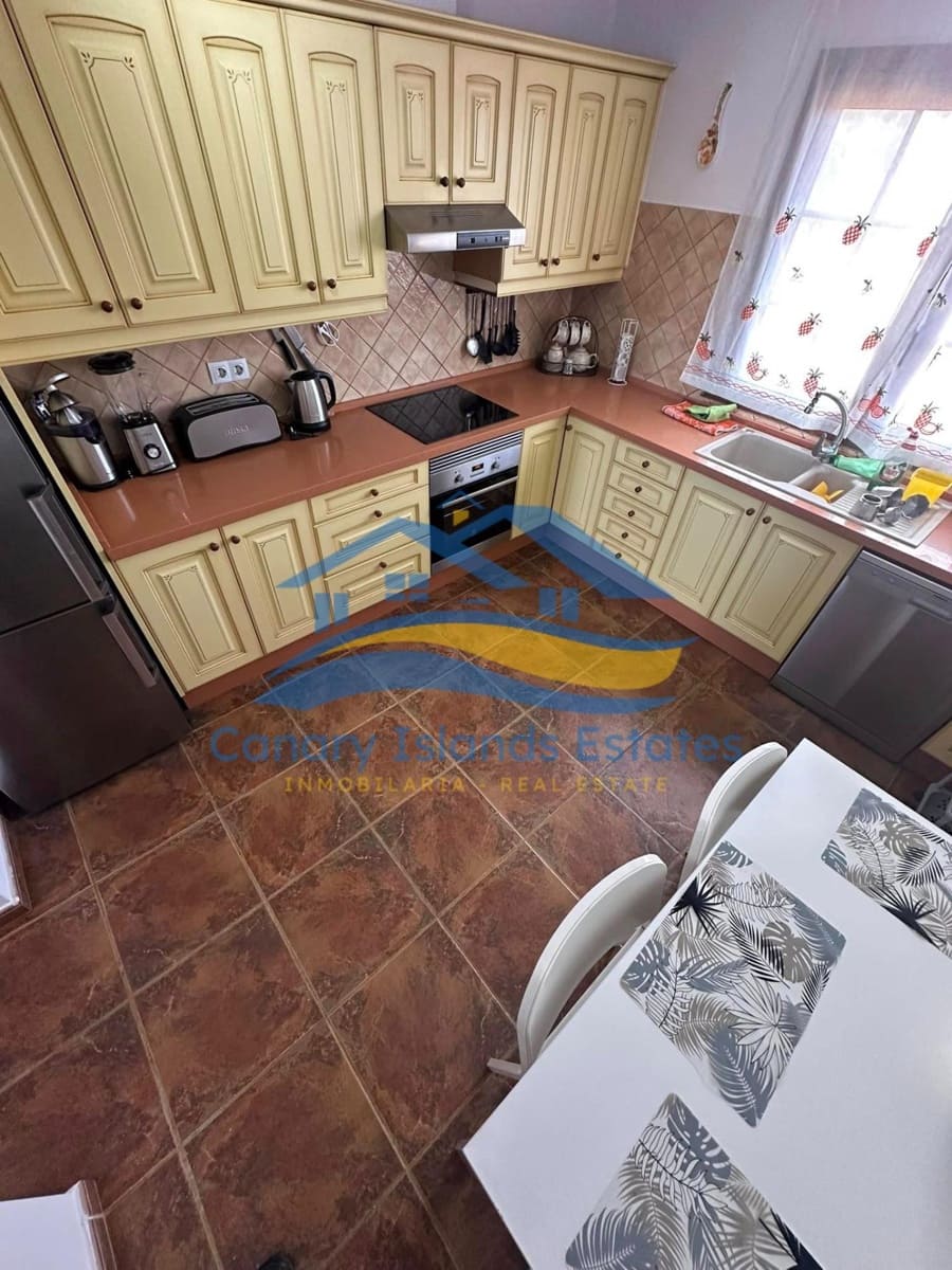 3 soveværelse Villa til salg i Antigua med garage - € 450.000 (Ref: 9215285)