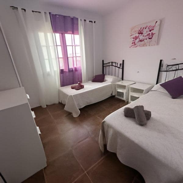 3 bedroom Villa for sale in Antigua with garage - € 450,000 (Ref: 9215285)
