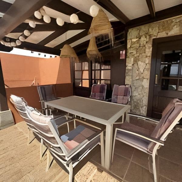 3 bedroom Villa for sale in Antigua with garage - € 450,000 (Ref: 9215285)