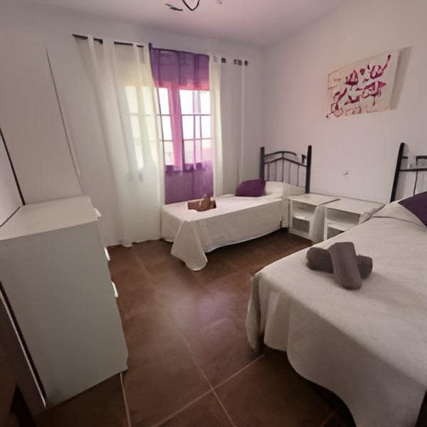3 bedroom Villa for sale in Antigua with garage - € 450,000 (Ref: 9215285)