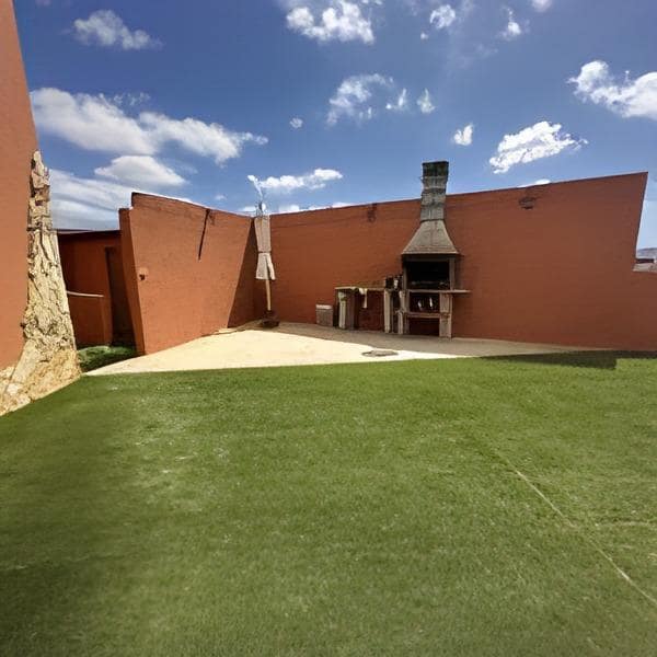 3 bedroom Villa for sale in Antigua with garage - € 450,000 (Ref: 9215285)