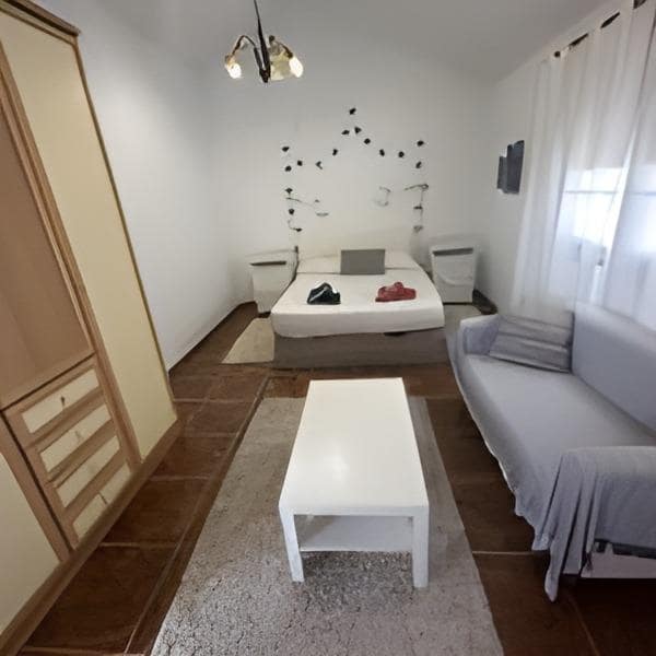3 bedroom Villa for sale in Antigua with garage - € 450,000 (Ref: 9215285)