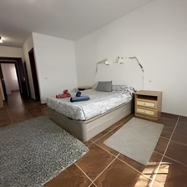 3 bedroom Villa for sale in Antigua with garage - € 450,000 (Ref: 9215285)