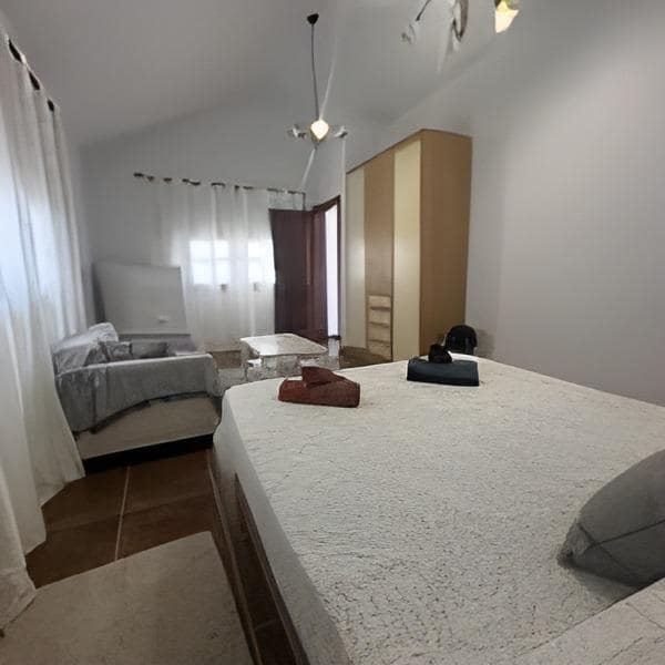 3 bedroom Villa for sale in Antigua with garage - € 450,000 (Ref: 9215285)