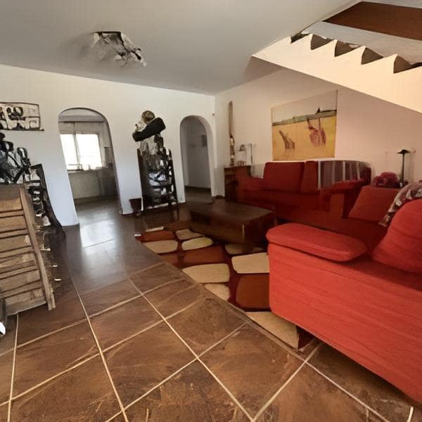 3 bedroom Villa for sale in Antigua with garage - € 450,000 (Ref: 9215285)