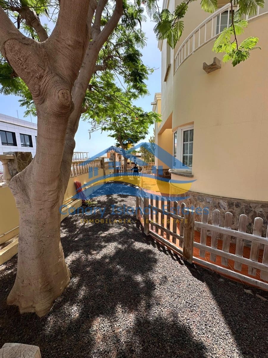 5 slaapkamer Villa te koop in Puerto del Rosario met garage - € 495.000 (Ref: 9215288)