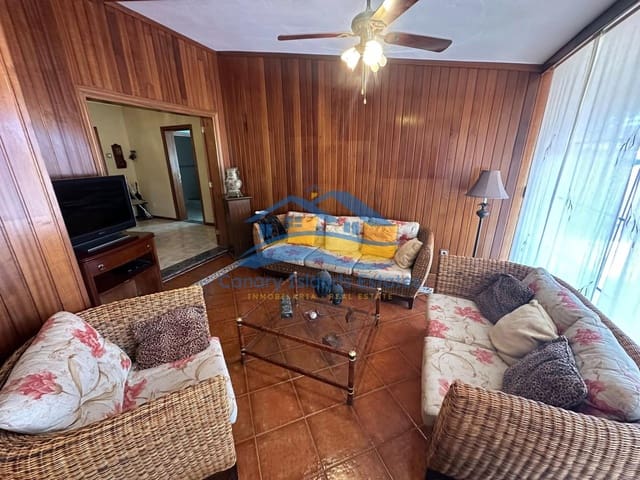 5 soveværelse Villa til salg i Puerto del Rosario med garage - € 495.000 (Ref: 9215288)