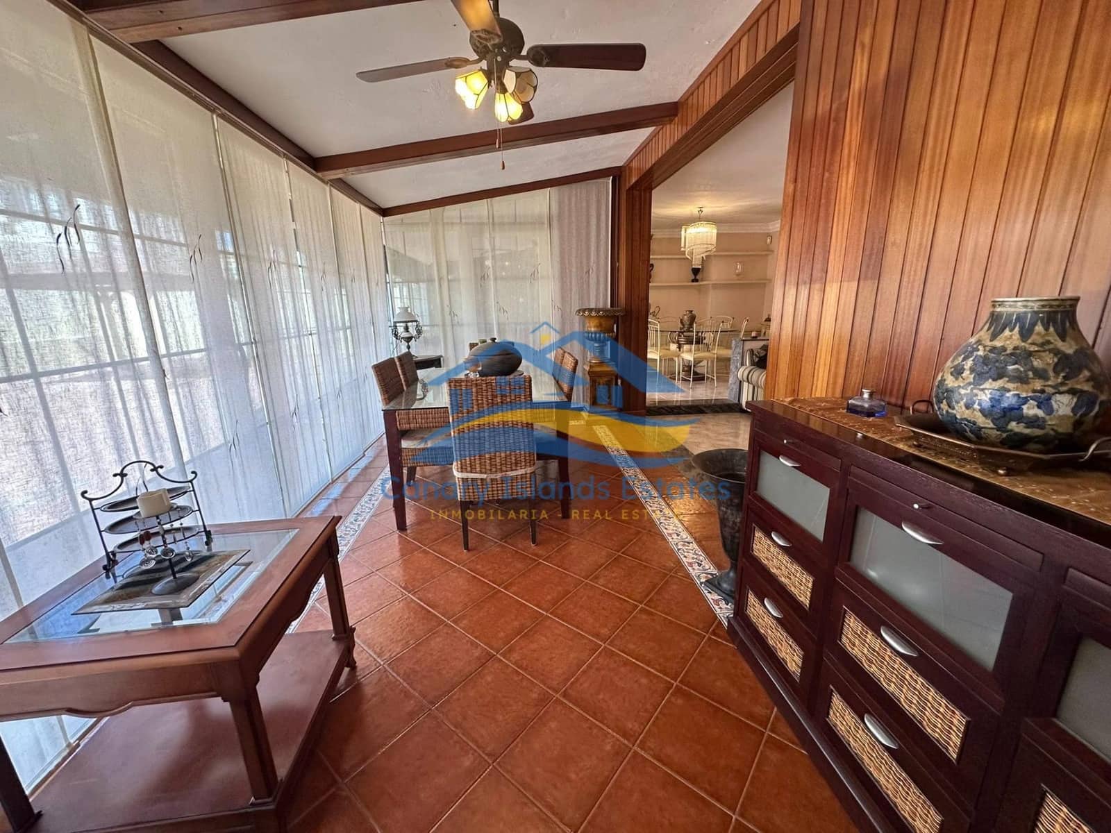 5 slaapkamer Villa te koop in Puerto del Rosario met garage - € 495.000 (Ref: 9215288)