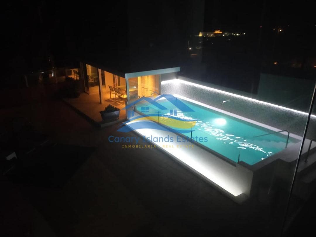 3 Zimmer Apartment zu verkaufen in Puerto del Rosario mit Garage - 450.000 € (Ref: 9215289)