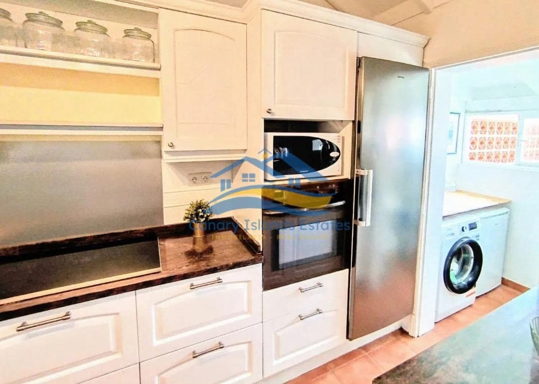 3 makuuhuone Huvila myytävänä paikassa Corralejo mukana 
autotalli - 729 000 € (Ref: 9215290)