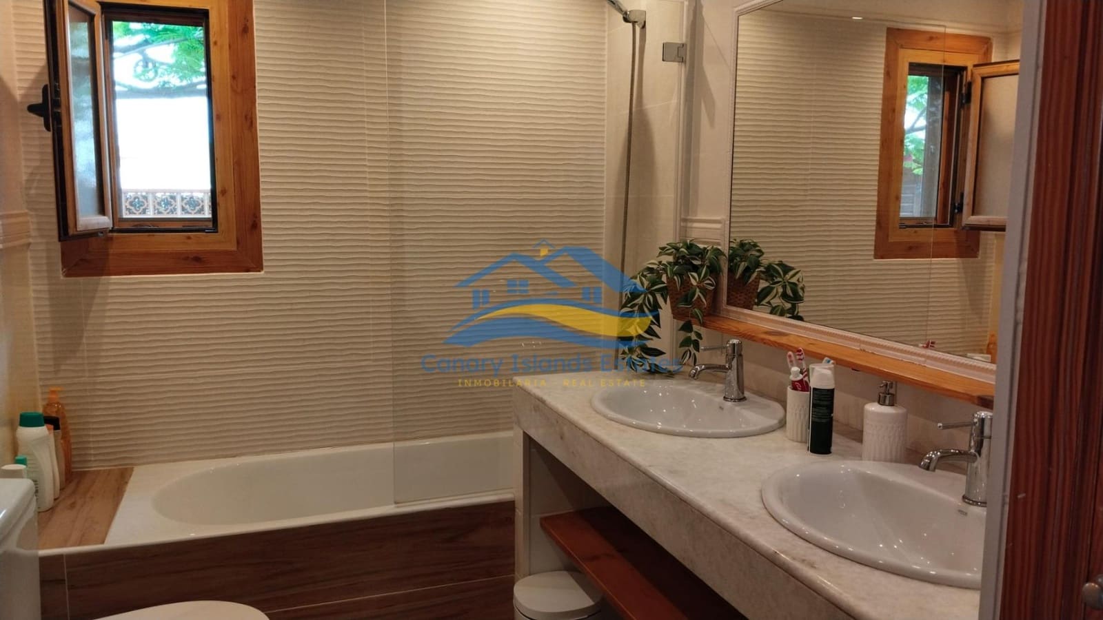 3 makuuhuone Huvila myytävänä paikassa Corralejo mukana 
autotalli - 729 000 € (Ref: 9215290)