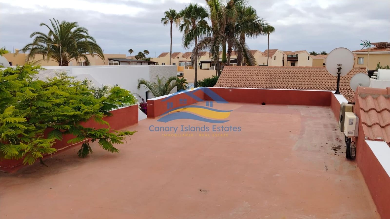 3 makuuhuone Huvila myytävänä paikassa Corralejo mukana 
autotalli - 729 000 € (Ref: 9215290)