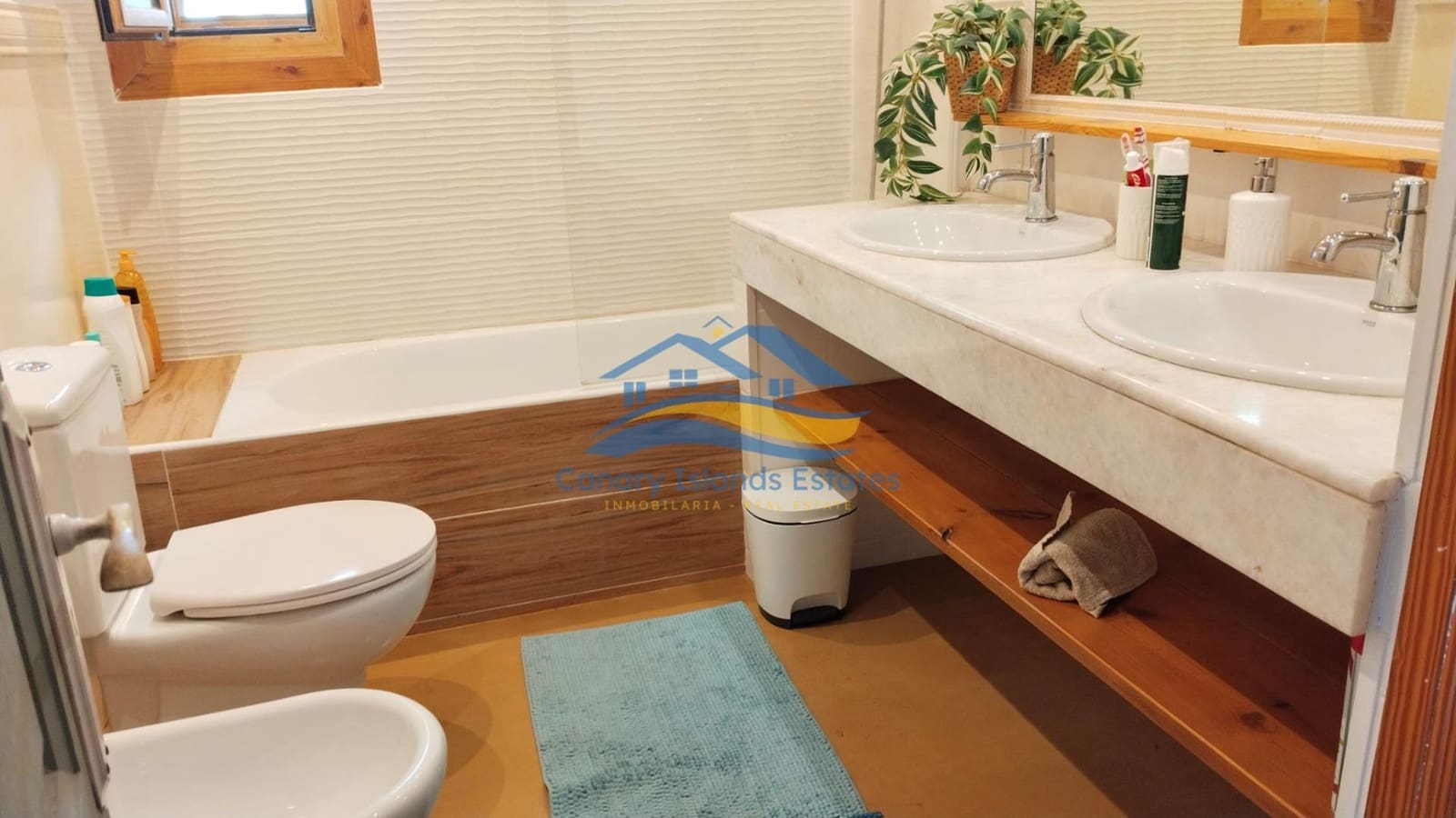 3 makuuhuone Huvila myytävänä paikassa Corralejo mukana 
autotalli - 729 000 € (Ref: 9215290)